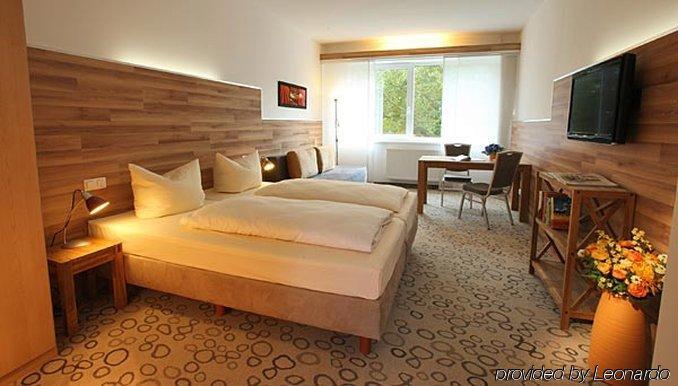 Petul Apart Hotel Am Ruhrbogen Bochum Buitenkant foto