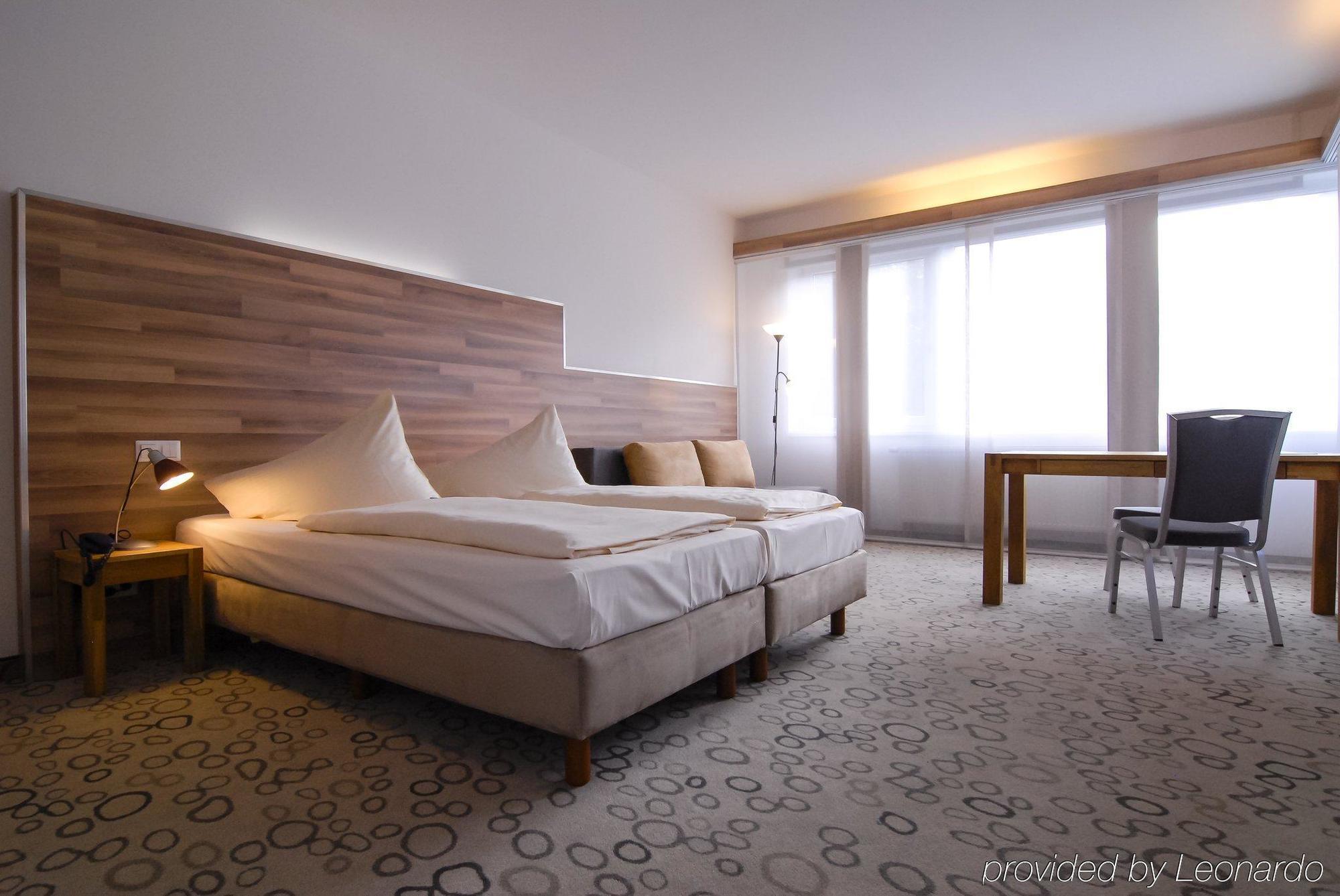 Petul Apart Hotel Am Ruhrbogen Bochum Buitenkant foto