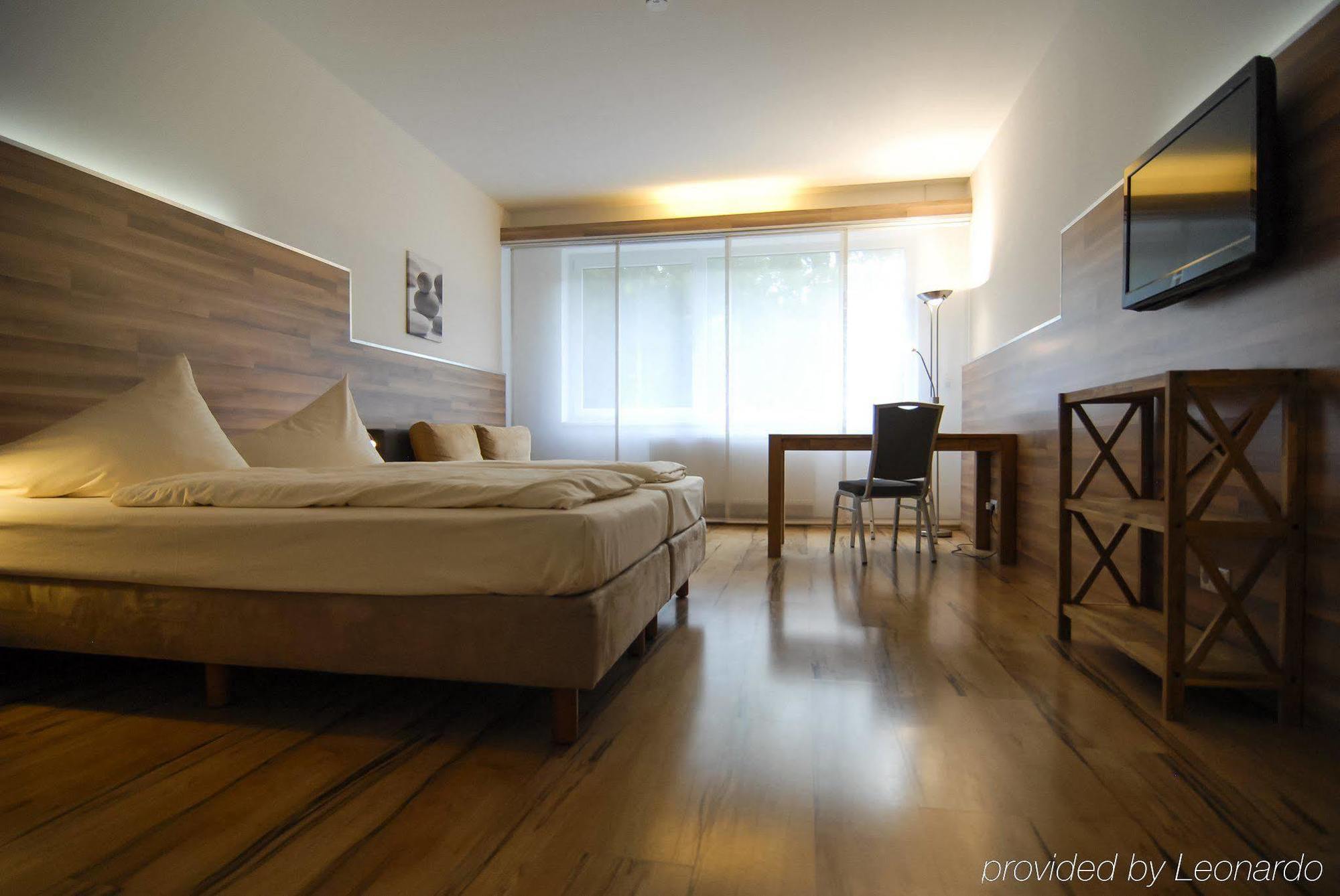 Petul Apart Hotel Am Ruhrbogen Bochum Buitenkant foto