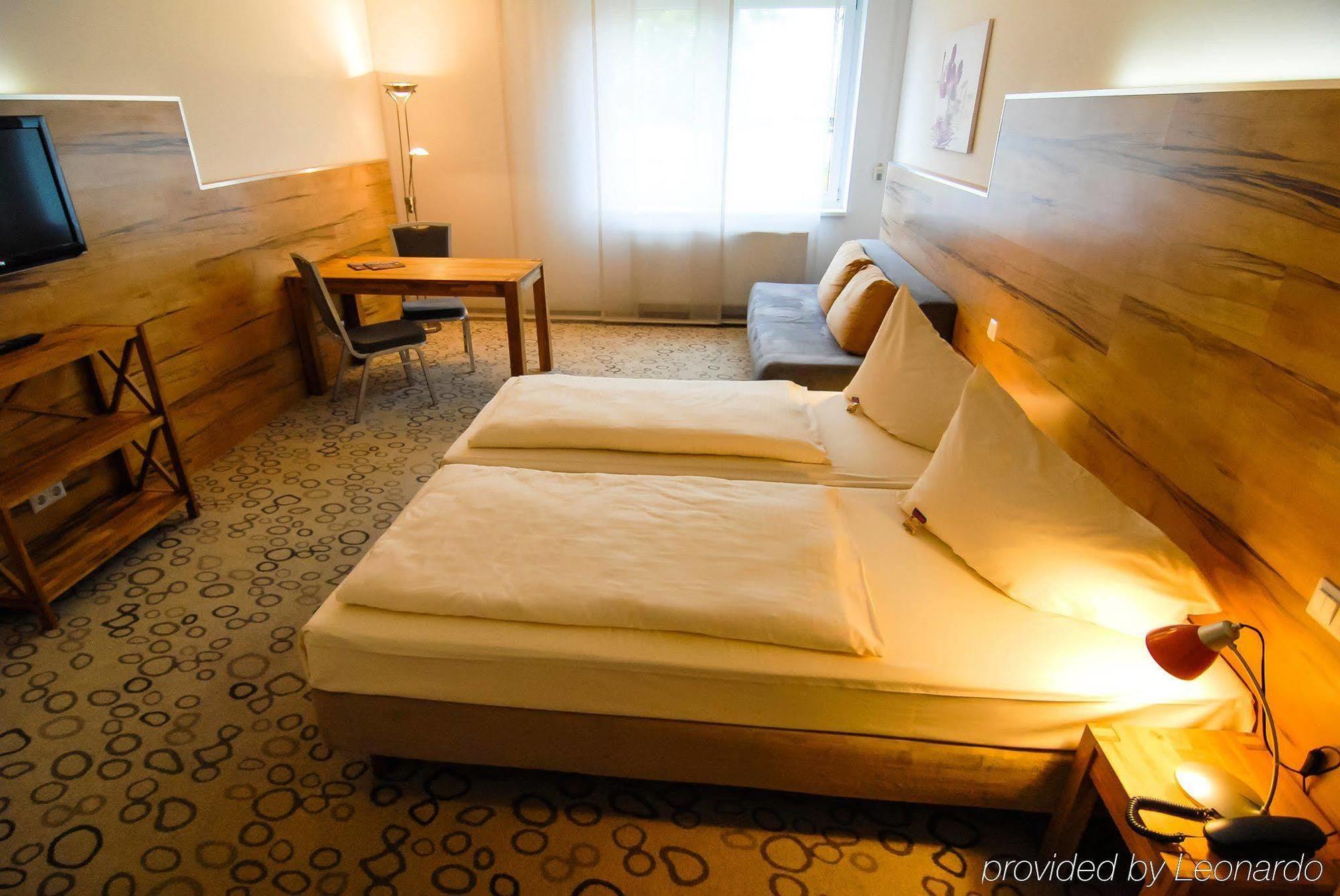Petul Apart Hotel Am Ruhrbogen Bochum Buitenkant foto